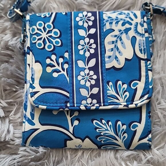 2/$20 Vera Bradley Mini Tri Fold Crossbody Bag - Picture 2 of 9